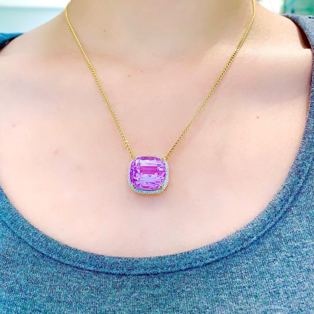14k Gold 20.2 Ct Natural Kunzite & Diamond Necklace - 3