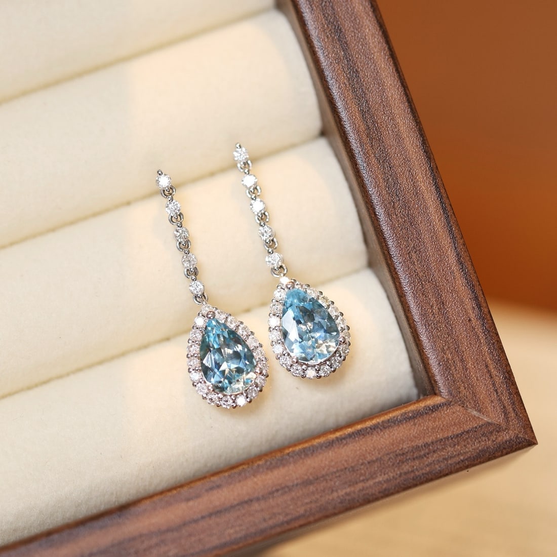 14k Gold 2.08 Ct Natural Aquamarine & Diamond Earrings - 7