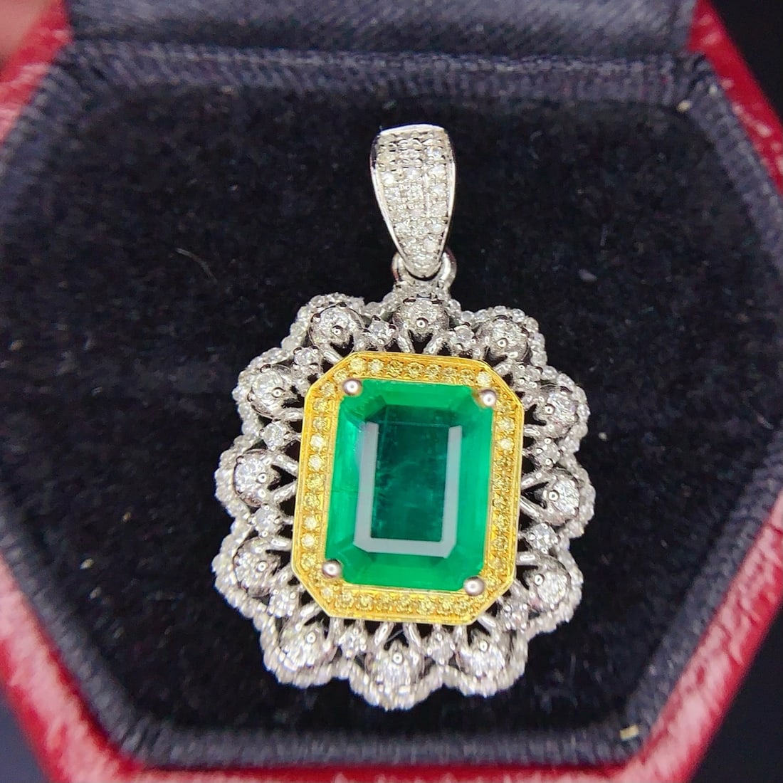 14k Gold 2.26 Ct Natural Emerald & Diamond Pendant( Without Chain ) - 3