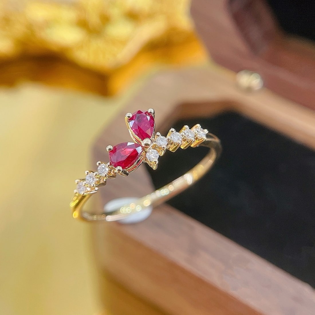 14k Gold 0.40 Ctw Natural Ruby & Diamond Ring - 4