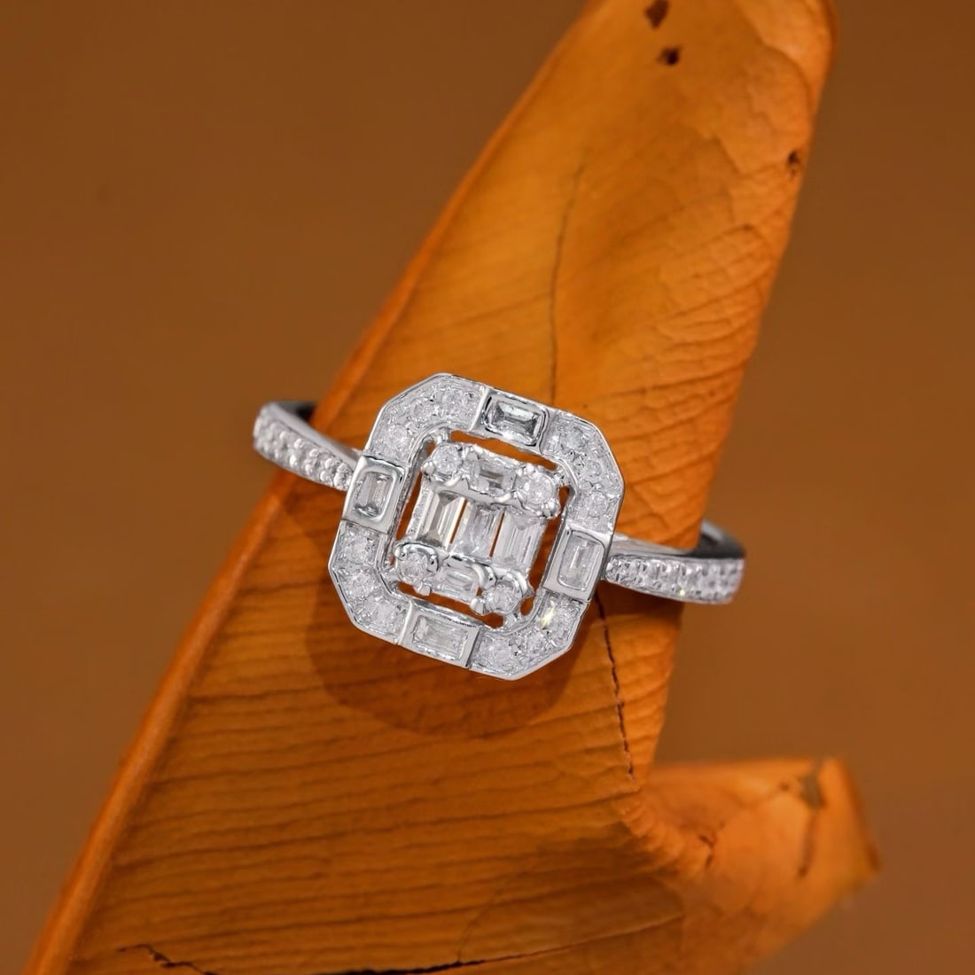 14k Gold 0.42 Ct Natural H Diamond Ring: Ref:231190376 // gold content:14k gold // ring size:7. 25us // // main gemstone:diamond // shape:multiple // carat weight:0. 42ct // clarity grade:vs-si // color:h // treatment:natural // Condition: