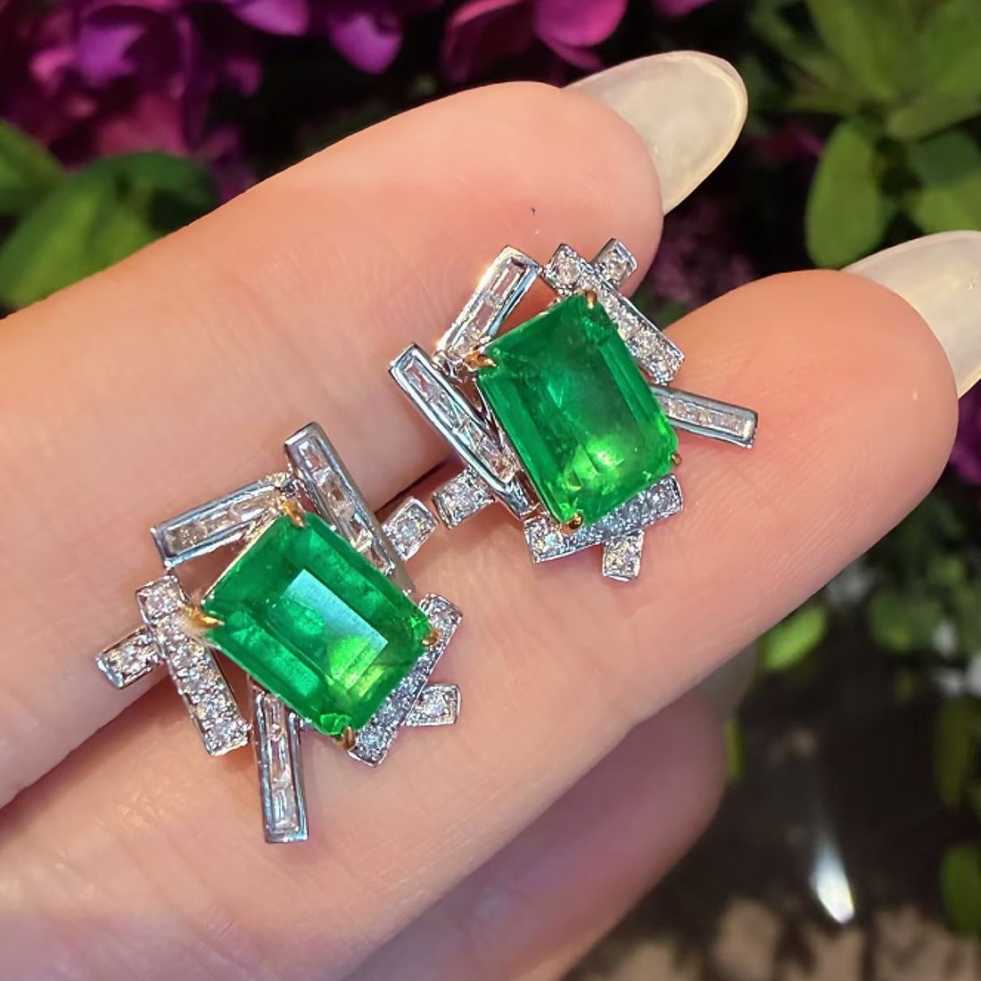 14k Gold 2.7 Ct Natural Emerald & Diamond Earrings - 3