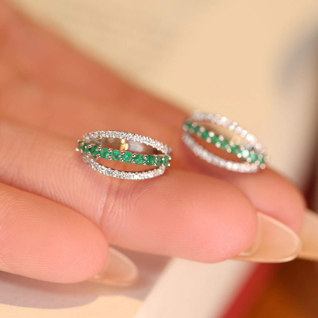 14k Gold 0.54 Ctw Natural Emerald & Diamond Earrings - 4