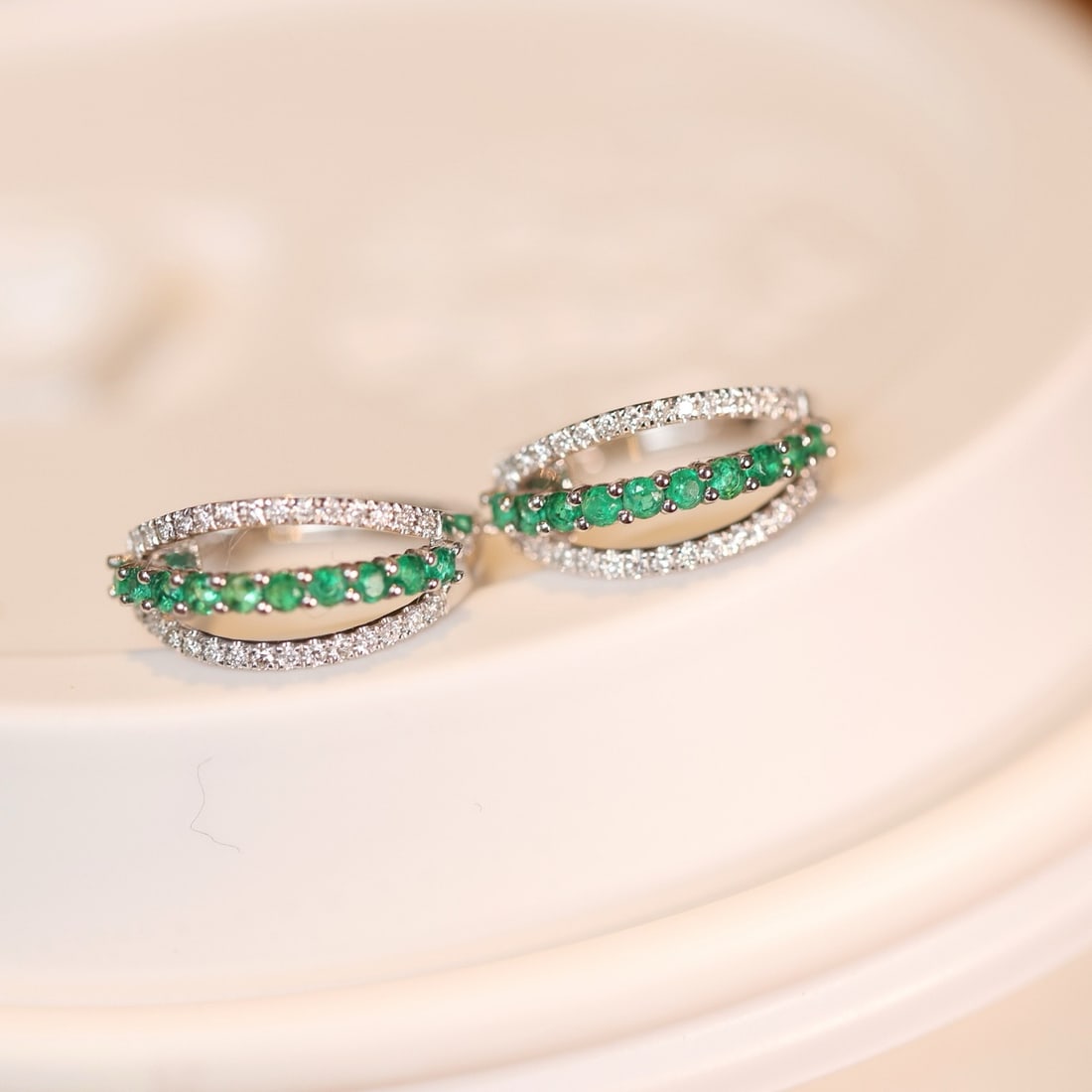 14k Gold 0.54 Ctw Natural Emerald & Diamond Earrings - 7