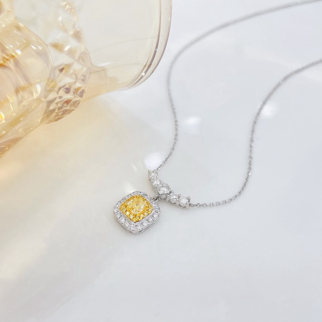 14k Gold 0.67 Ctw Natural Yellow Diamond & Diamond Necklace - 3
