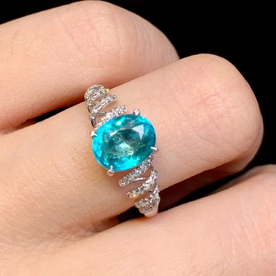 14k Gold 1.6 Ct Natural Paraiba Tourmaline & Diamond Ring - 2