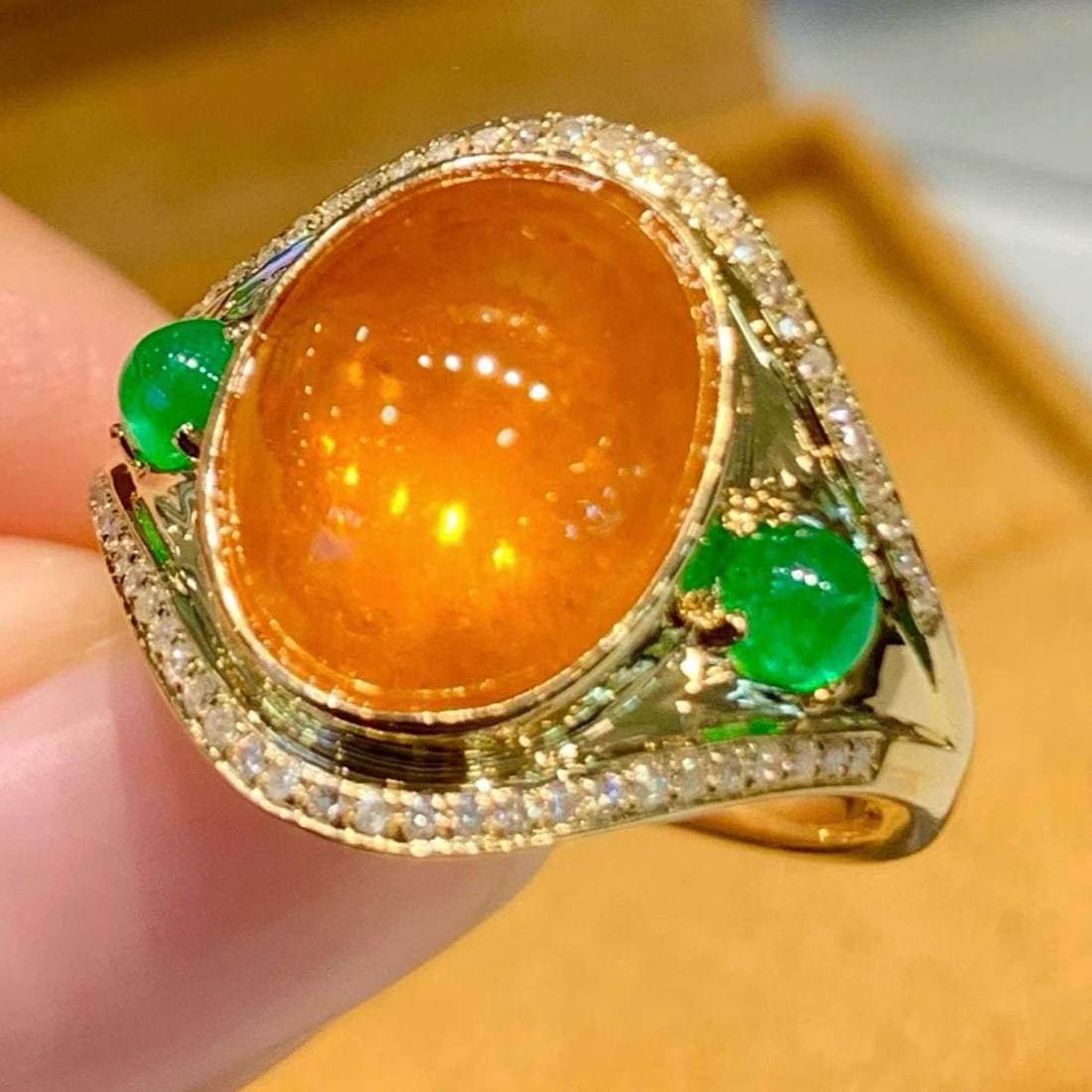 14k Gold 8.2 Ct Natural Spessartine & Diamond & Emerald Ring - 3