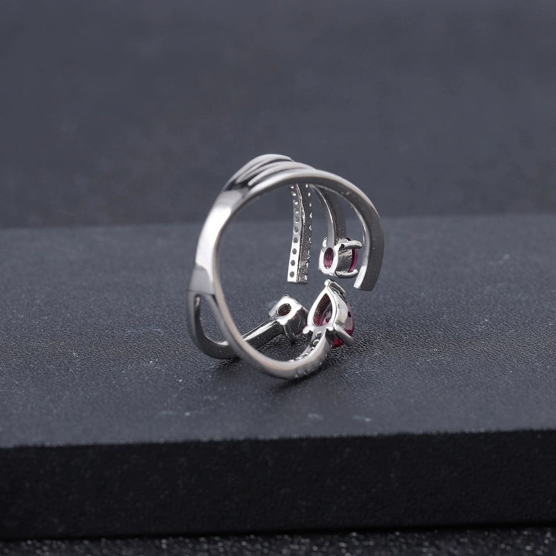 925 Sterling Silver Natural Garnet & Cubic Zirconia Ring - 5