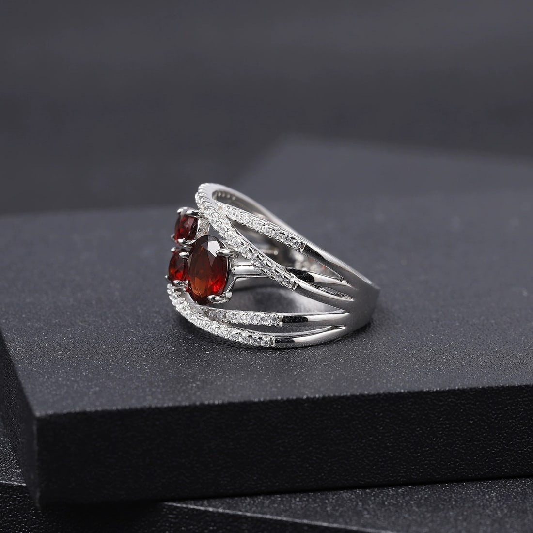925 Sterling Silver Natural Garnet & Cubic Zirconia Ring - 9