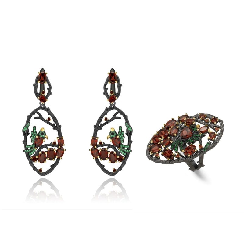 925 Sterling Silver Natural Garnet & Cubic Zirconia Jewelry Set: Ref:260821400 // gold content:925 sterling silver // main gemstone:garnet // shape:oval // carat weight: // color:red // treatment:natural // // adjacent gemstone 2 : cubic zirconia // shape:round //