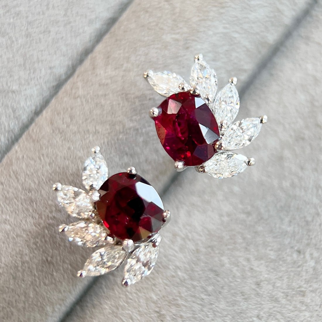 14k Gold 1.82 Ctw Natural Ruby & Diamond Earrings: Ref:231108392 // gold content:14k gold // main gemstone:ruby // shape:oval // carat weight:1. 29ct // color:pigeonblood red // treatment:natural // // adjacent gemstone 2 : diamond // shape:marquise