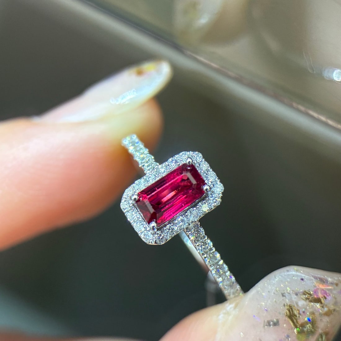 14k Gold 0.87 Ctw Natural Ruby & Diamond Ring: Ref:231108432 // gold content:14k gold // ring size:7. 25us // // main gemstone:ruby // shape:octagonal // carat weight:0. 61ct // color:red // treatment:natural // // adjacent gemstone 2 : diamond