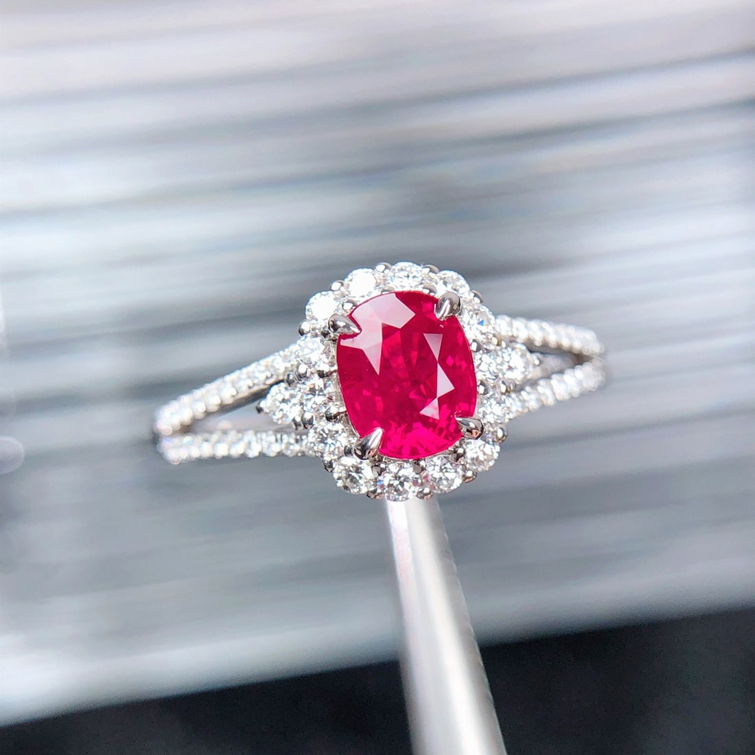 14k Gold 1.32 Ctw Natural Ruby & Diamond Ring: Ref:231108349 // gold content:14k gold // ring size:7. 25us // // main gemstone:ruby // shape:oval // carat weight:0. 96ct // color:pigeonblood red // treatment:natural // // adjacent gemstone 2 :