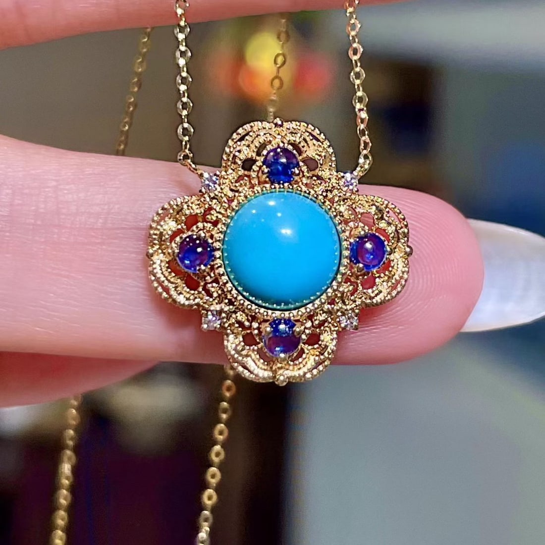 14k Gold 0.36 Ct Natural Sapphire & Blue Turquoise & Diamond Necklace: Ref:231108441 // gold content:14k gold // main gemstone:sapphire // shape:round // carat weight:0. 36ct // color:blue // treatment:natural // cut grade:g // // adjacent gemstone 2 : blue turquoise //