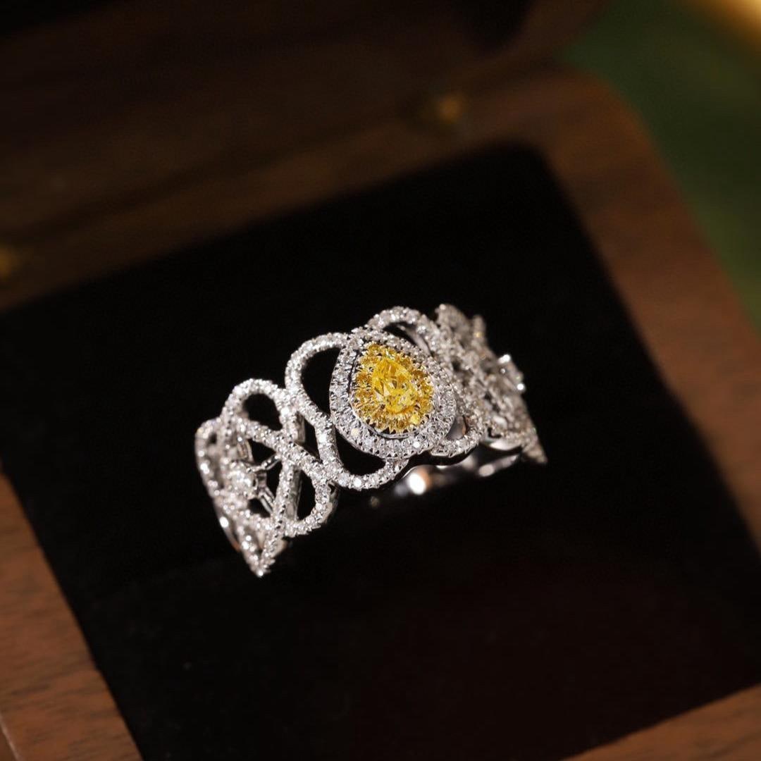 14k Gold 0.55 Ctw Natural Yellow Diamond & Diamond Ring - 5