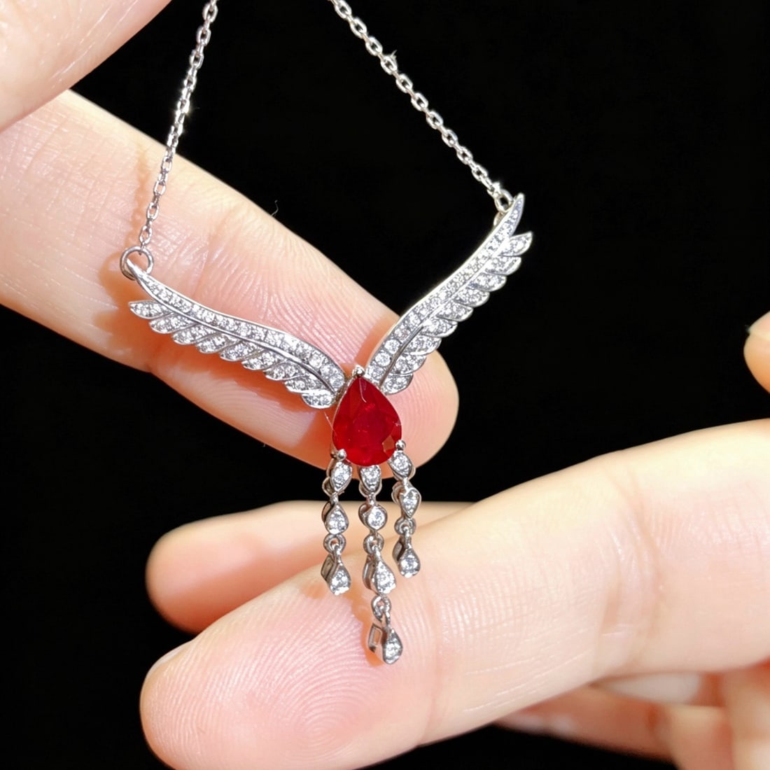 14k Gold 1.23 Ctw Vivid Red Natural Ruby & Diamond Necklace: Ref:231191124 // gold content:14k gold // main gemstone:ruby // shape:pear // carat weight:1. 00ct // color:vivid red // treatment:natural // // adjacent gemstone 2 : diamond // shape:round // carat
