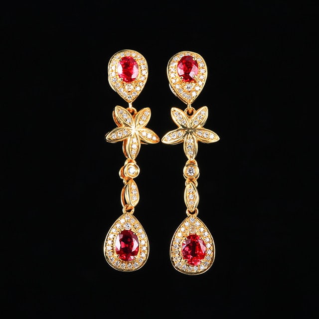 14k Gold 1.47 Ctw Natural Ruby & Diamond Earrings: Ref:231191170 // gold content:14k gold // main gemstone:ruby // shape:oval // carat weight:1. 07ct // color:red // treatment:natural // // adjacent gemstone 2 : diamond // number of stones:124 // shap