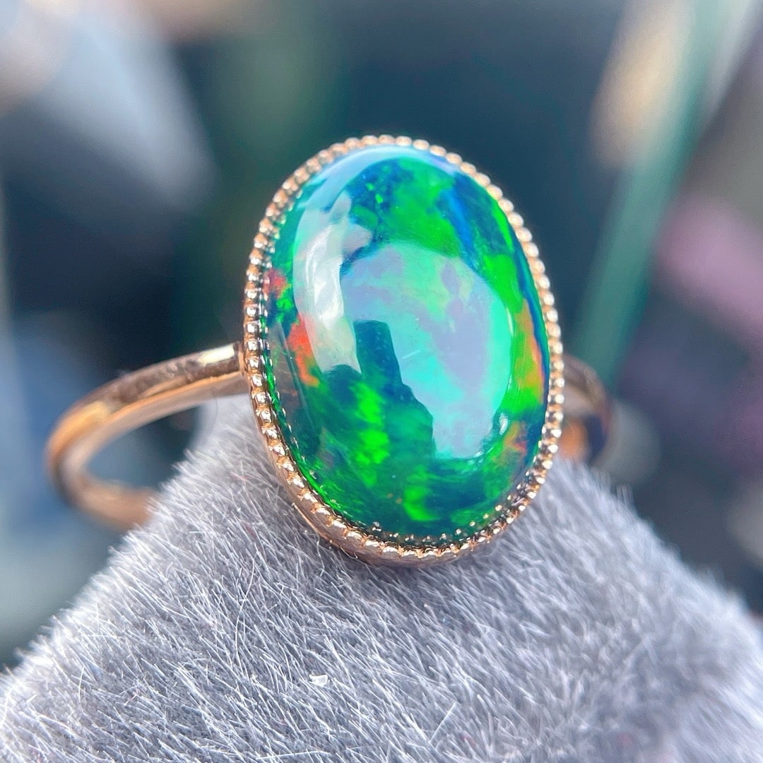 14k Gold 4.3 Ct Natural Opal Ring - 5