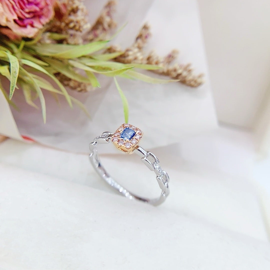 14k Gold 0.19 Ctw Natural Blue Diamond & Diamond Ring - 2