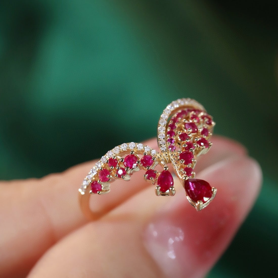 14k Gold 0.85 Ctw Natural Ruby & Diamond Ring - 5