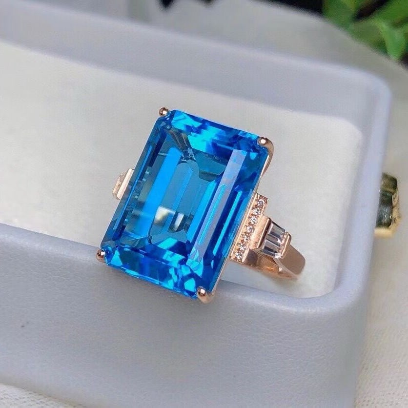 14k Gold 21.8 Ct Natural Topaz & Diamond & Sapphire Ring - 3
