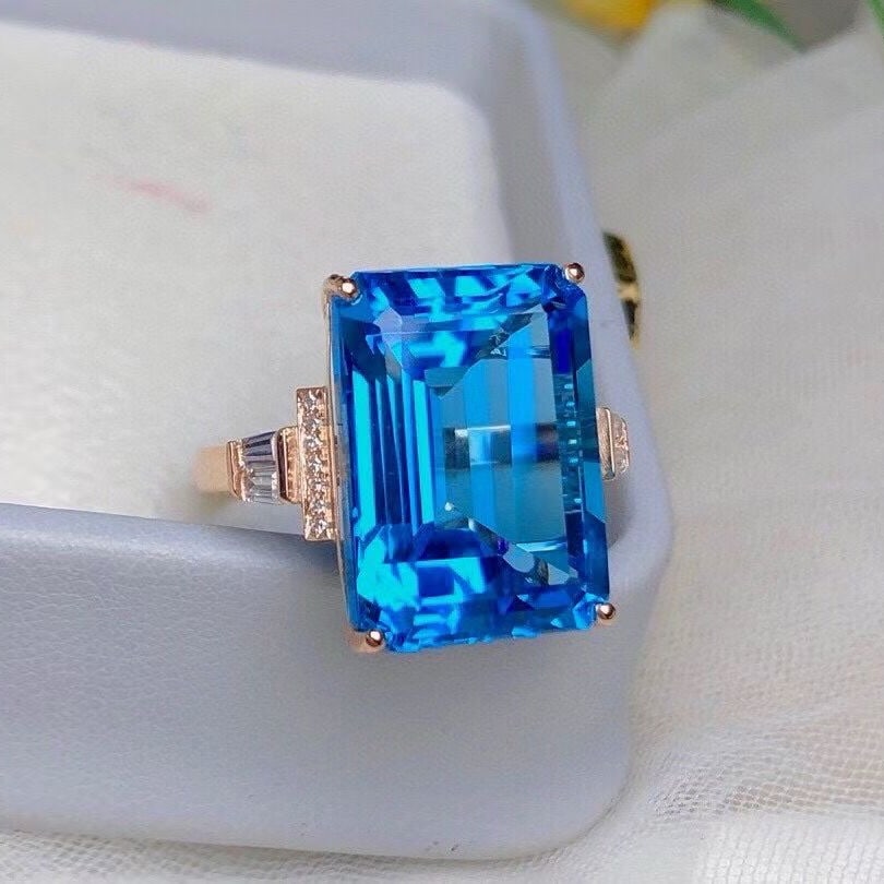 14k Gold 21.8 Ct Natural Topaz & Diamond & Sapphire Ring - 4