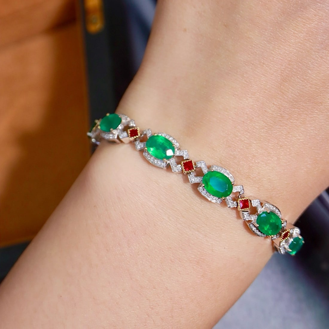 14k Gold 9.82 Ctw Natural Emerald & Diamond Bracelet - 2