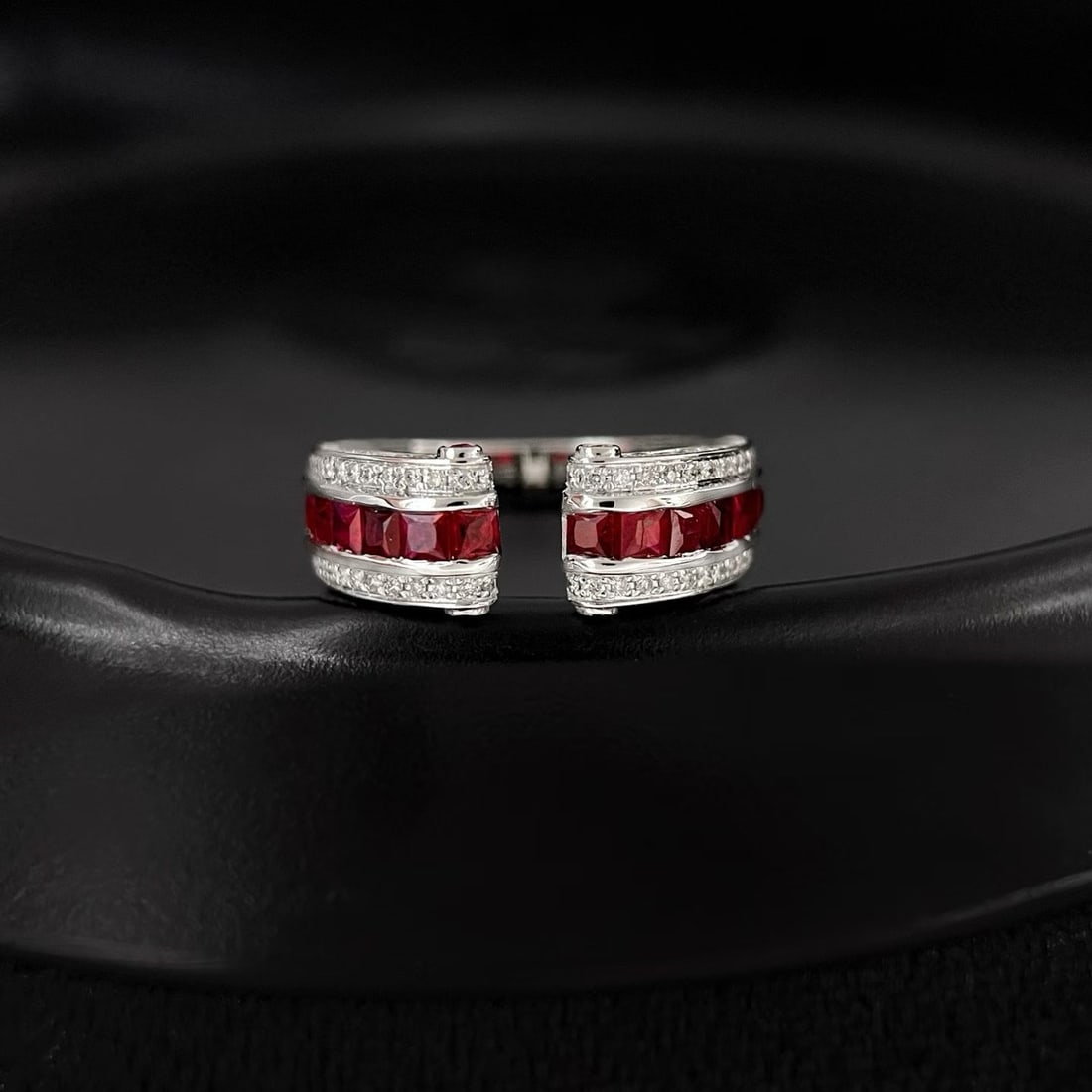 14k Gold 1.8 Ctw Natural Ruby & Diamond Ring: Ref:231191229 // gold content:14k gold // ring size:7. 25us // // main gemstone:ruby // shape:princess // carat weight:1. 3ct // color:red // treatment:natural // // adjacent gemstone 2 : diamond // s