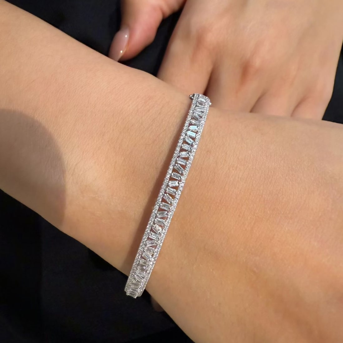 14k Gold 1.15 Ct Natural H Diamond Bangle - 9