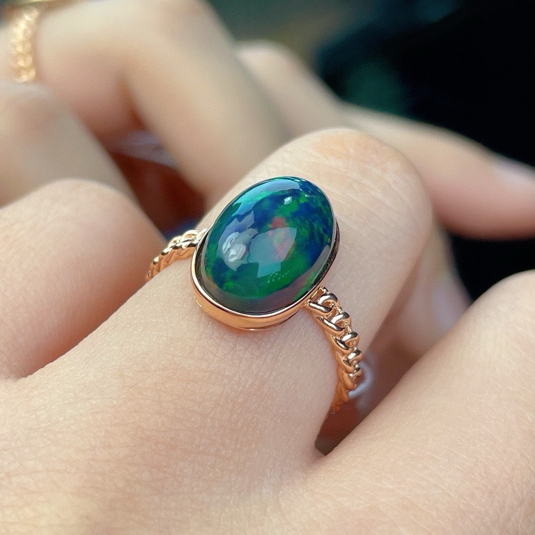 14k Gold 4.8 Ct Natural Opal Ring - 6