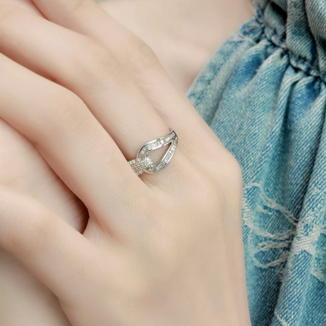 14k Gold 0.5 Ct Natural H Diamond Ring - 4