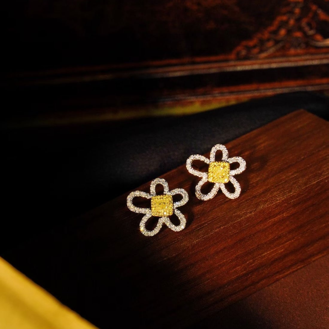 14k Gold 1.45 Ctw Natural Color Diamond & Flowers Jewelry Set - 3
