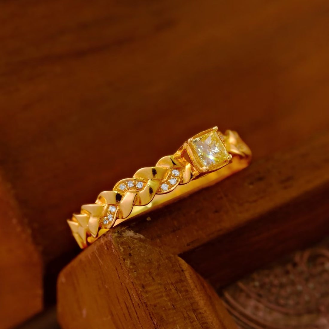14k Gold 0.2 Ct Natural Yellow Diamond & Diamond Ring - 2