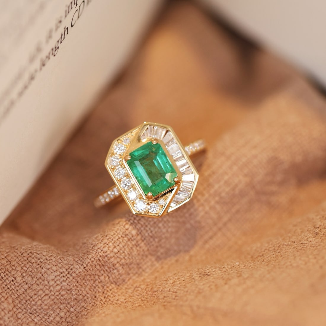 14k Gold 1.82 Ctw Natural Emerald & Diamond Ring: Ref:231192166 // gold content:14k gold // ring size:7. 25us // // main gemstone:emerald // shape:octagonal // carat weight:1. 33ct // color:green // treatment:natural // // adjacent gemstone 2 :