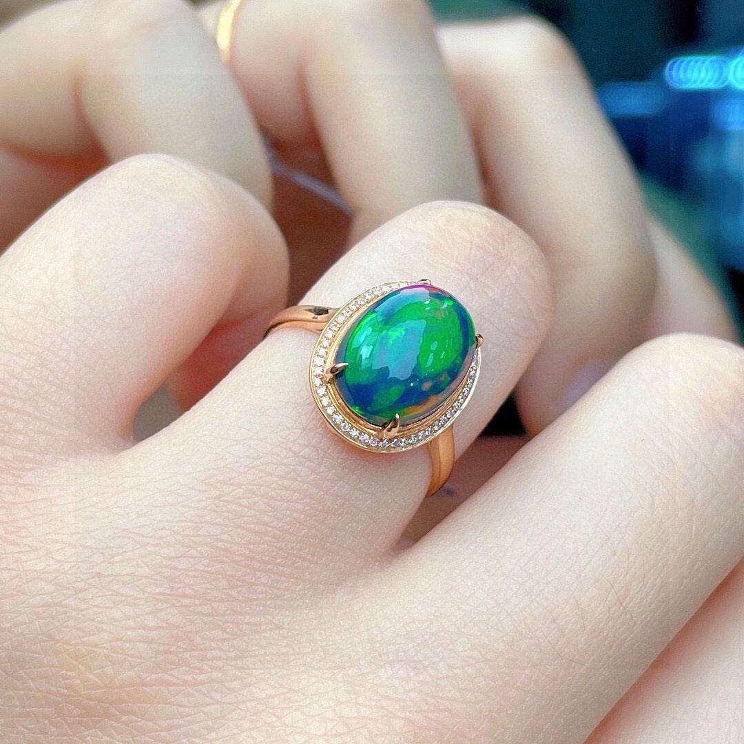 14k Gold 3.1 Ct Natural Opal & Diamond Ring - 4
