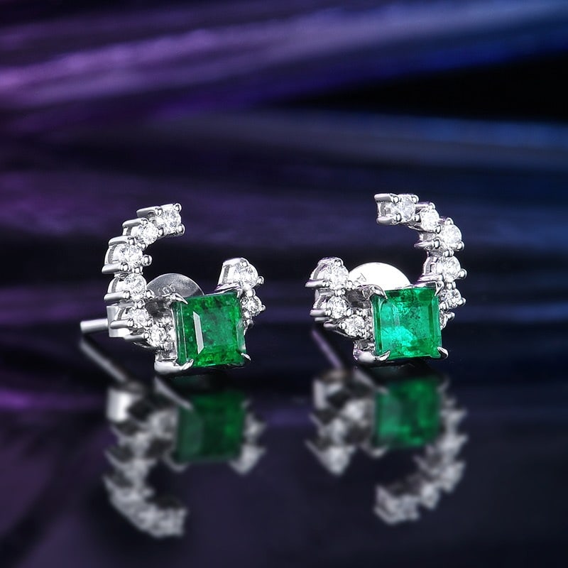 14k Gold 0.87 Ctw Vivid Green Natural Emerald & Diamond Earrings - 3