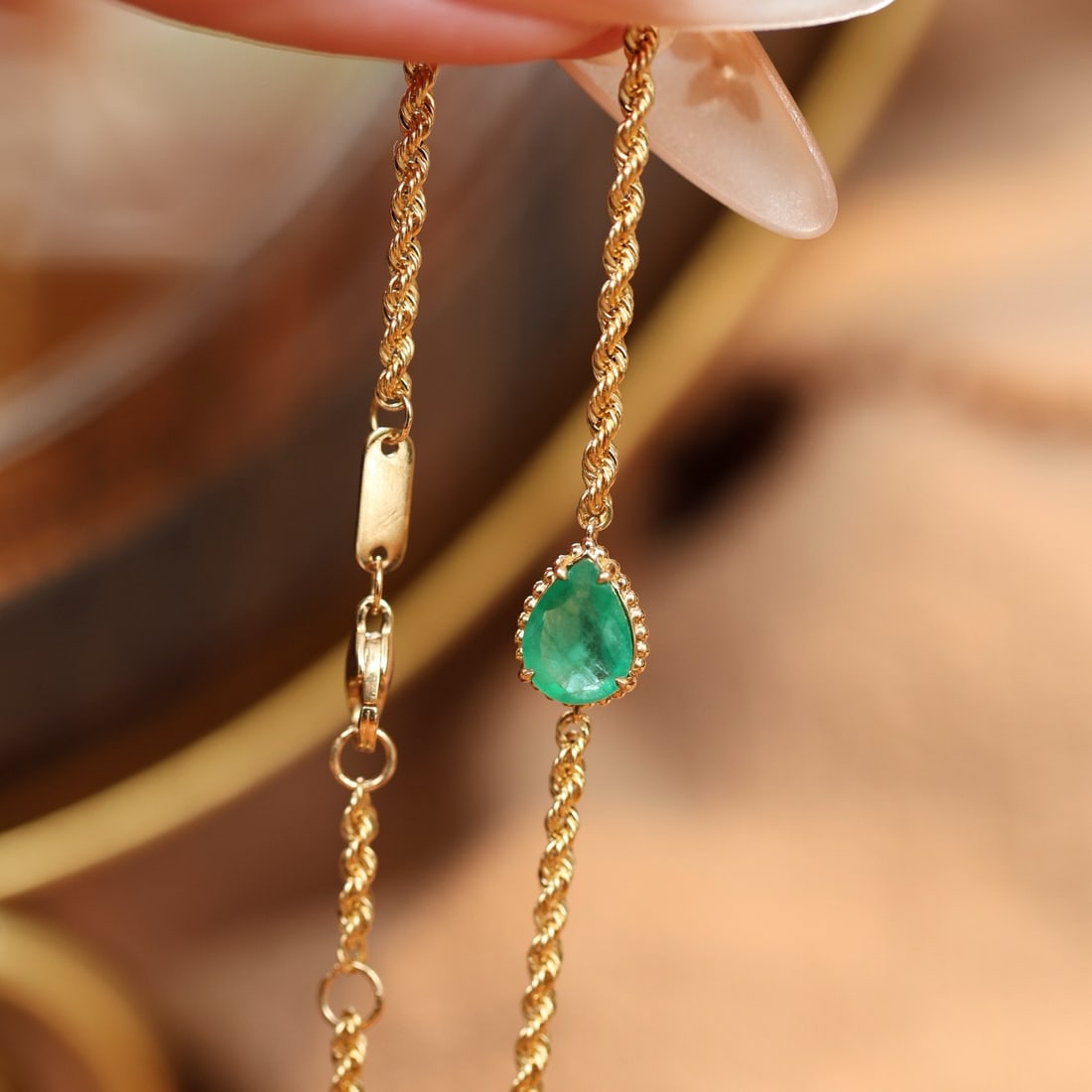 14k Gold 0.6 Ct Natural Emerald Bracelet - 7