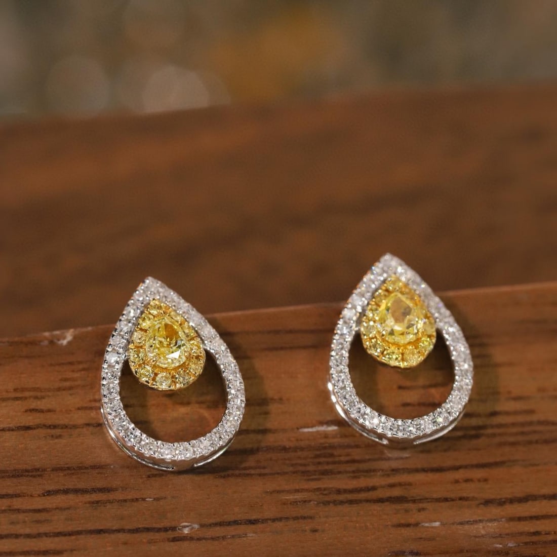 14k Gold 0.40 Ctw Natural Yellow Diamond & Diamond Earrings - 7