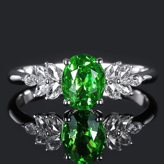 14k Gold 1.22 Ctw Natural Tsavorite & Diamond Ring: Ref:231192337 // gold content:14k gold // ring size:7. 25us // // main gemstone:tsavorite // shape:oval // carat weight:1. 02ct // color:green // treatment:natural // // adjacent gemstone 2 : diamond