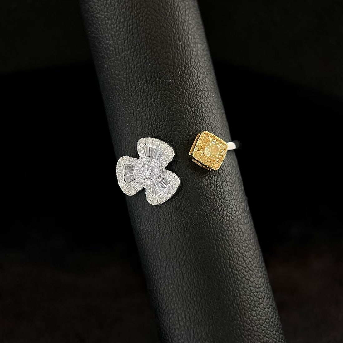 14k Gold 0.58 Ct Natural Color Diamond Ring - 3