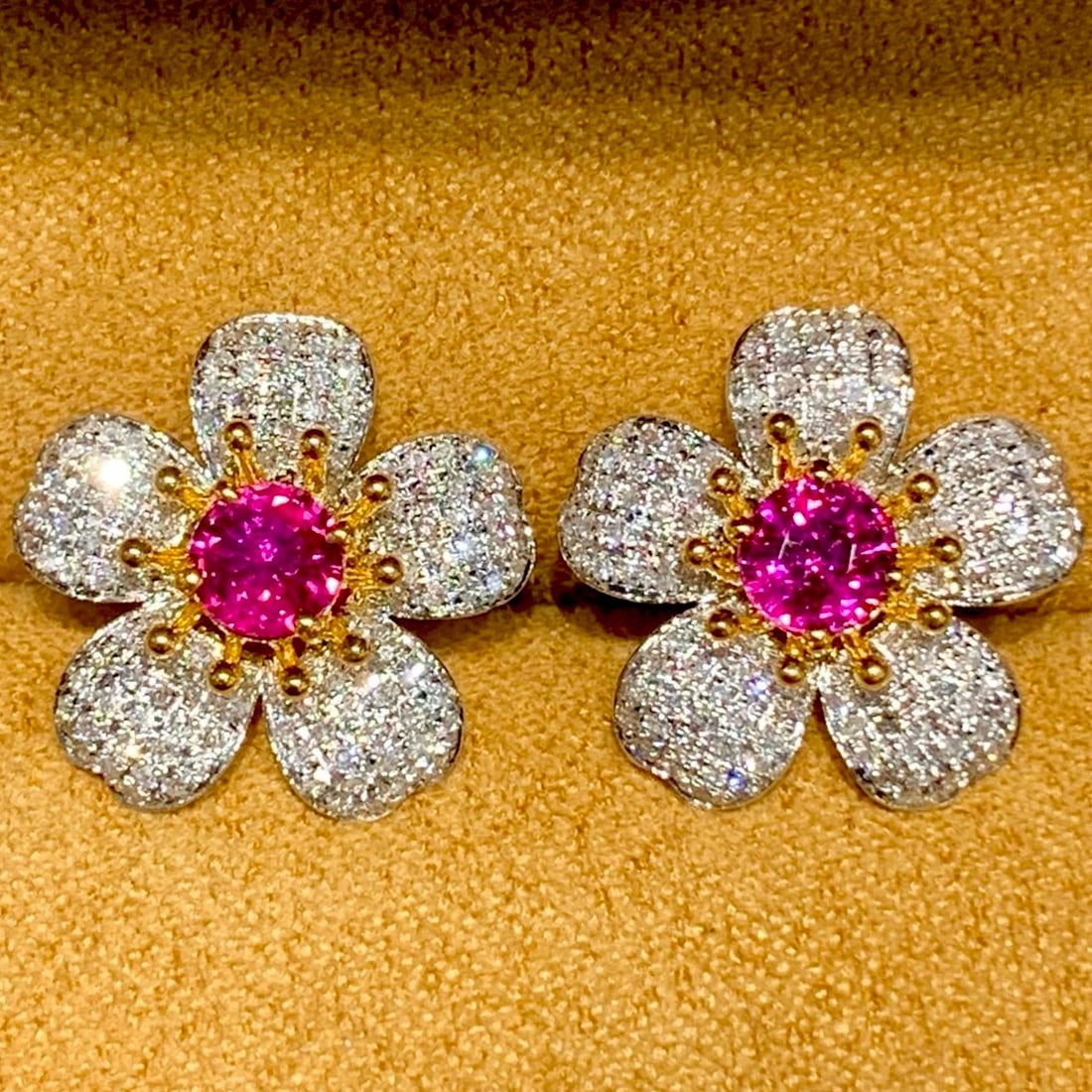 14k Gold 1.1 Ct Natural Ruby & Diamond & Flowers Earrings: Ref:231192397 // gold content:14k gold // main gemstone:ruby // shape:round // carat weight:1. 1ct // color:red // treatment:natural // cut grade:g // // adjacent gemstone 2 : diamond // shape:round