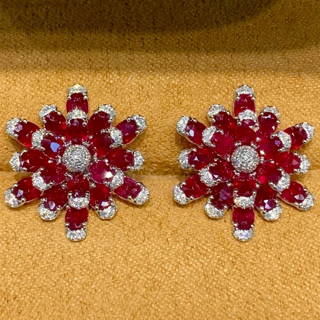 14k Gold 5.5 Ct Natural Ruby & Diamond Earrings: Ref:231192450 // gold content:14k gold // main gemstone:ruby // shape:oval // carat weight:5. 5ct // color:red // treatment:natural // // adjacent gemstone 2 : diamond // shape:round // clarity