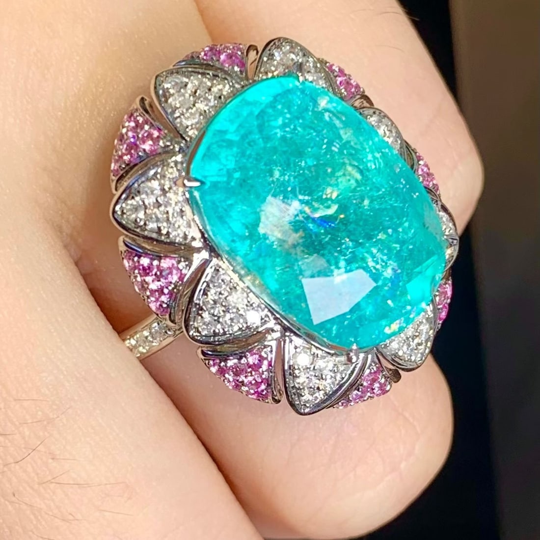 14k Gold 15.32 Ct Natural Paraiba Tourmaline & Diamond Ring - 4