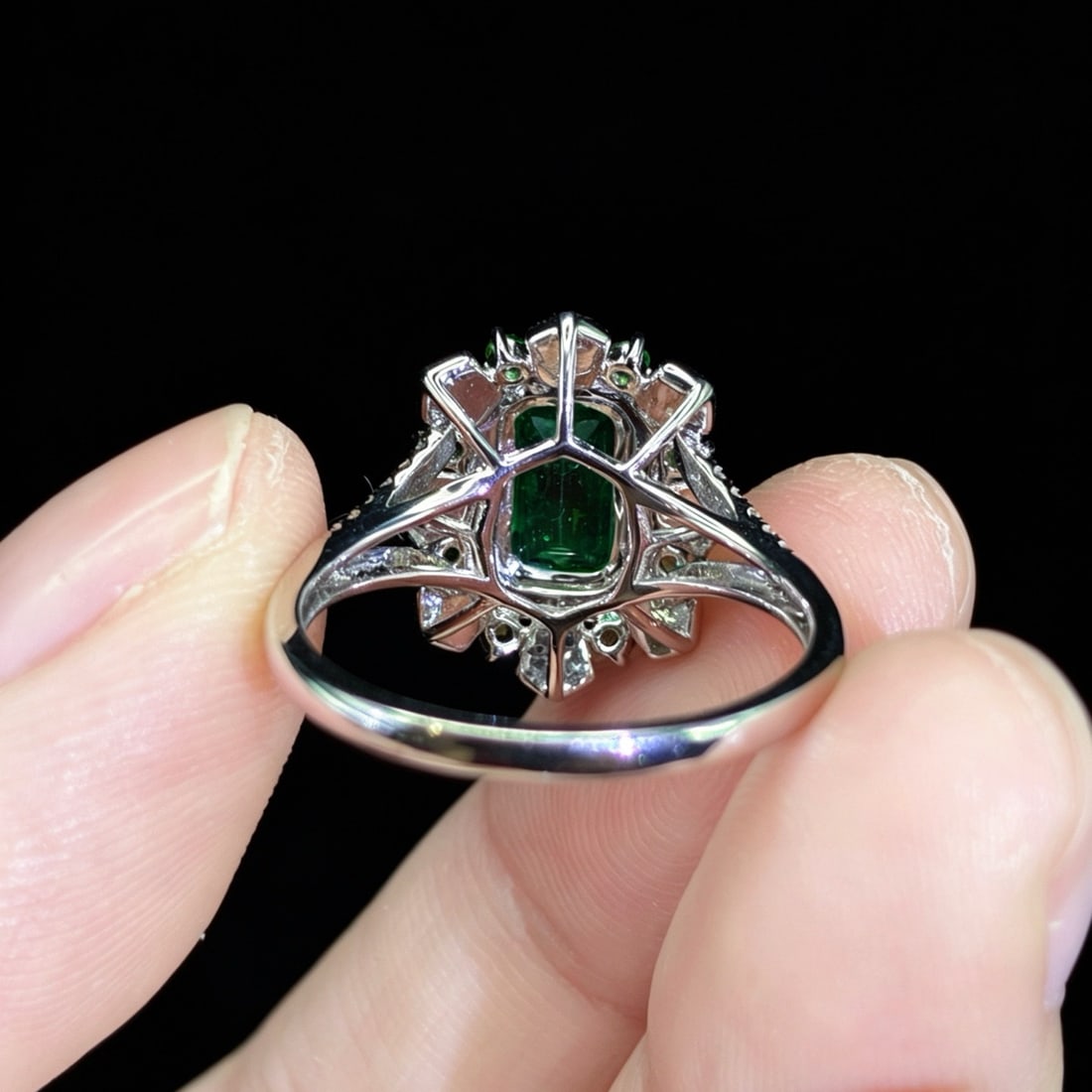 14k Gold 1.23 Ctw Natural Emerald & Diamond Ring - 5