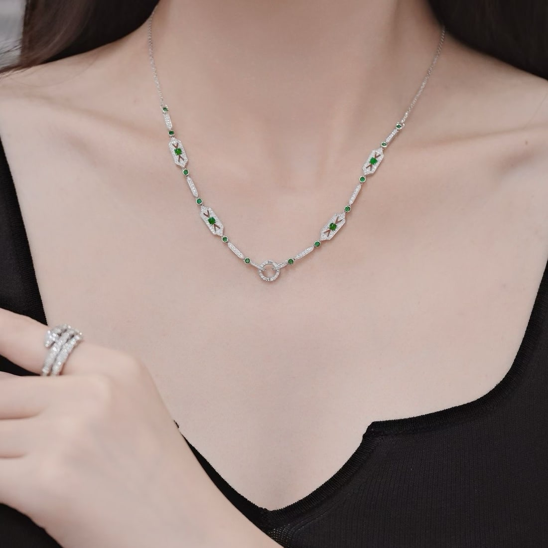 14k Gold 1.4 Ctw Vivid Green Natural Emerald & Diamond Necklace - 2