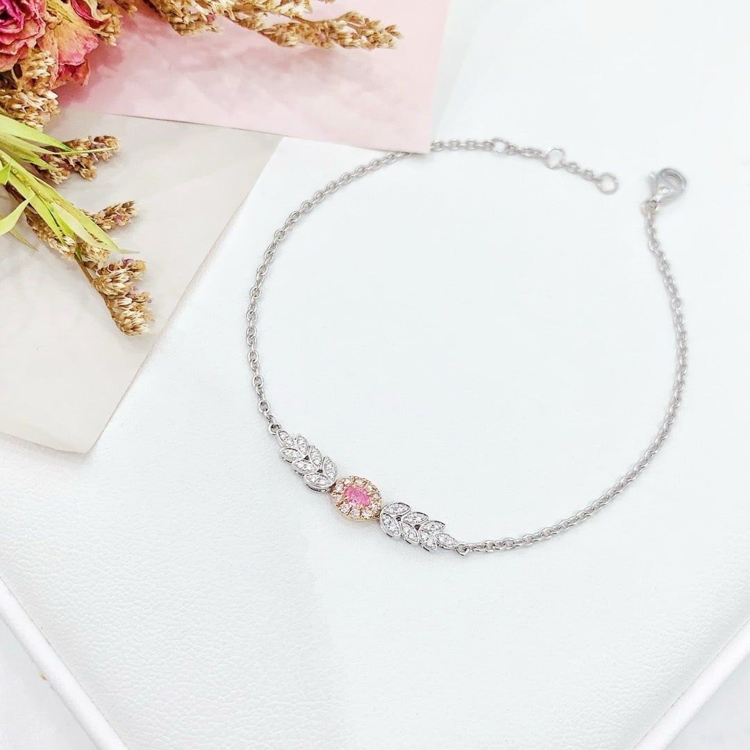14k Gold 0.25 Ctw Natural Pink Diamond & Diamond Bracelet: Ref:231193052 // gold content:14k gold // main gemstone:pink diamond // shape:oval // carat weight:0. 10ct // color:pink // treatment:natural // // adjacent gemstone 2 : diamond // shape:round //