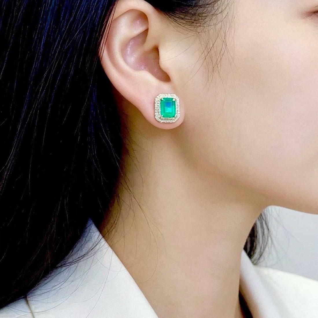 14k Gold 1.8 Ct Natural Emerald & Diamond Earrings - 4