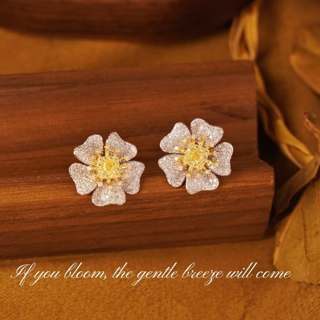 14k Gold 1.1 Ct Natural Color Diamond & Flowers Earrings - 6