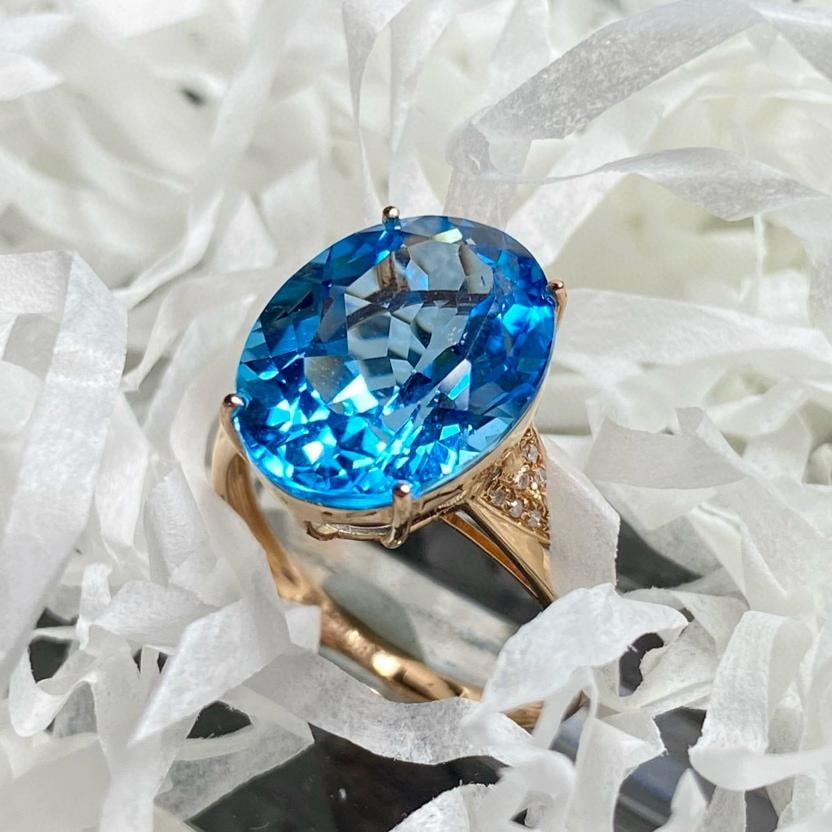 14k Gold 9.25 Ct Natural Topaz & Diamond Ring - 6