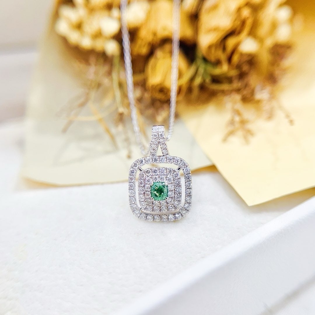 14k Gold 0.65 Ctw Natural Green Diamond & Diamond Necklace: Ref:231193186 // gold content:14k gold // main gemstone:green diamond // shape:cushion // carat weight:0. 19ct // color:green // treatment:natural // // adjacent gemstone 2 : diamond // shape:round